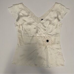 Women's Ivory Cream Floral Appliqué Pleated Peplum Top 12 Office Siren‎ Retro